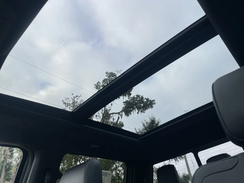 New 2026 Glacier Gray Metallic Tri-Coat Ford F-350® Platinum® image 33