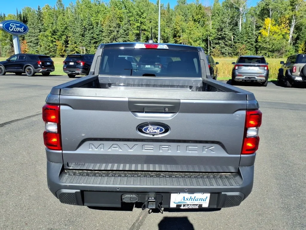New 2026 Carbonized Gray Metallic Ford XLT image 6