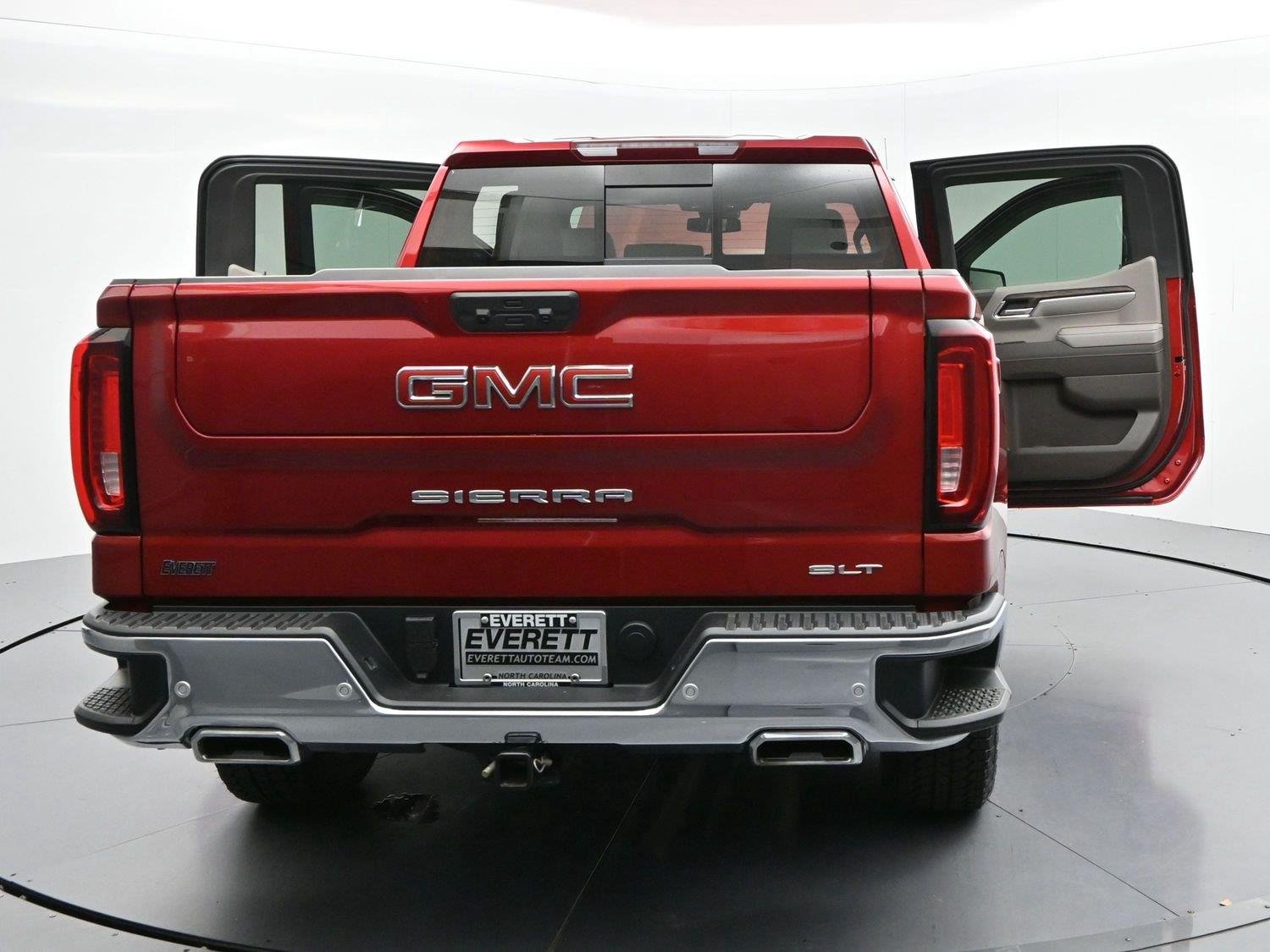 Used 2026 Volcanic Red Tintcoat GMC SLT image 40