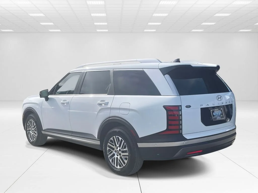 New 2026 White Hyundai SEL Premium image 4