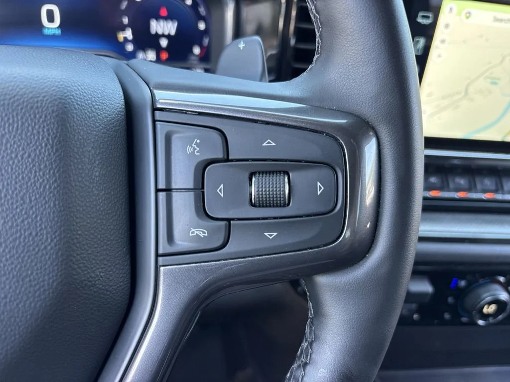 Used 2025 Black Chevrolet ZR2 image 32