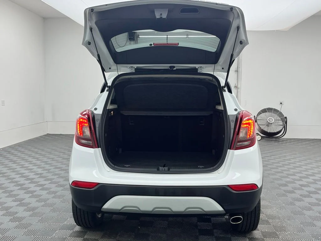 Used 2022 White Buick Preferred image 10