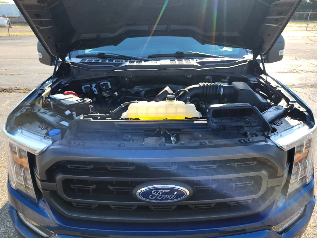 Used 2023 Atlas Blue Metallic Ford XLT image 26