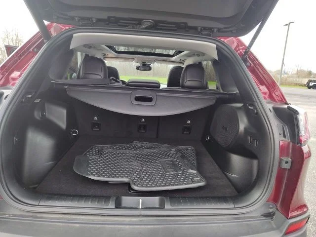 Used 2020 Red Jeep Trailhawk image 29