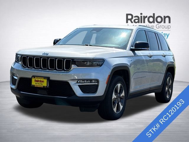Used 2024 Silver Zynith Jeep 4xe image 3