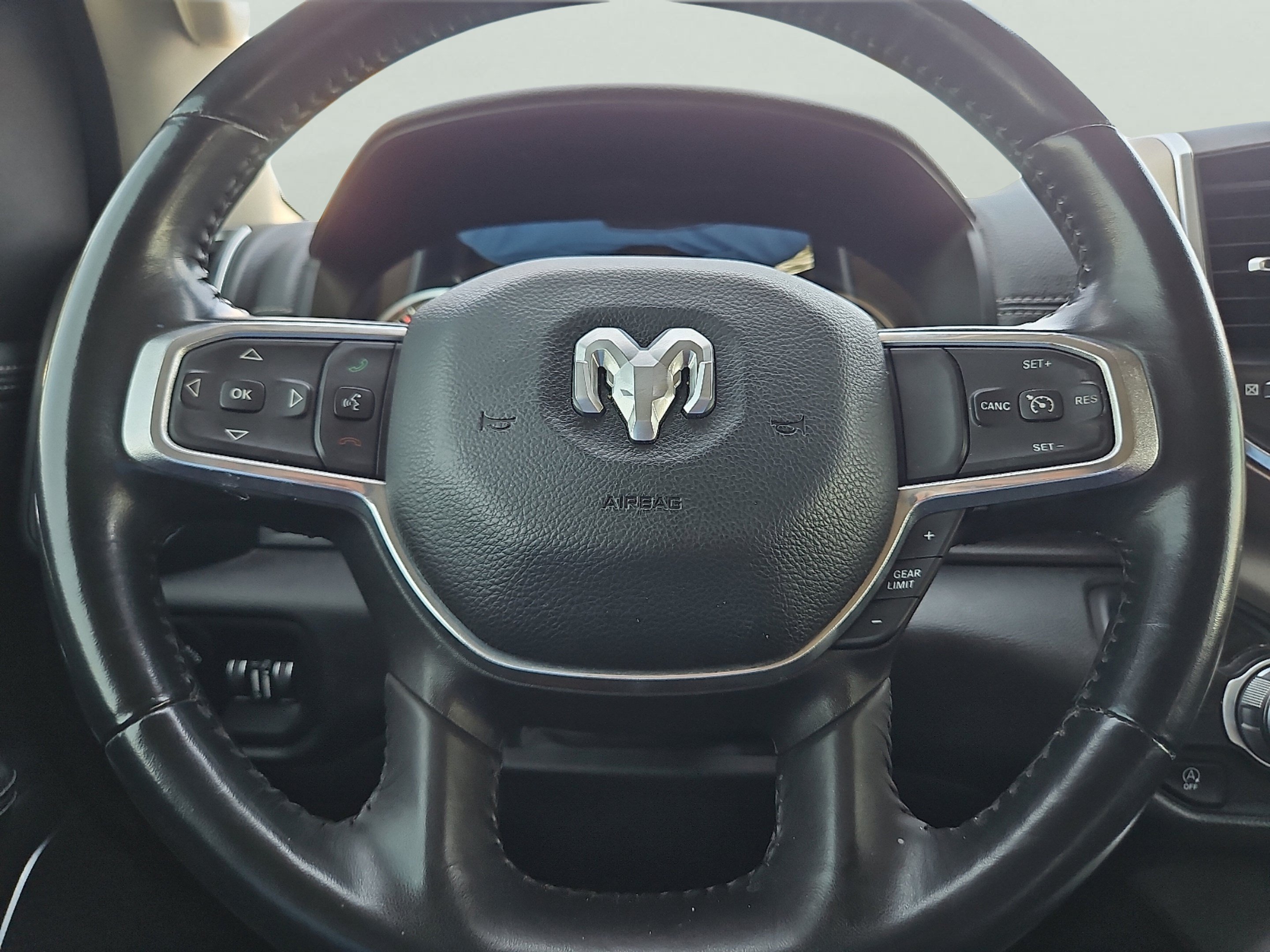 Used 2022 Patriot Blue Pearlcoat Ram Laramie image 19