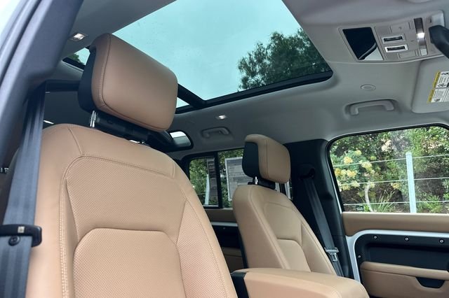 New 2026 Fuji White Land Rover S image 15