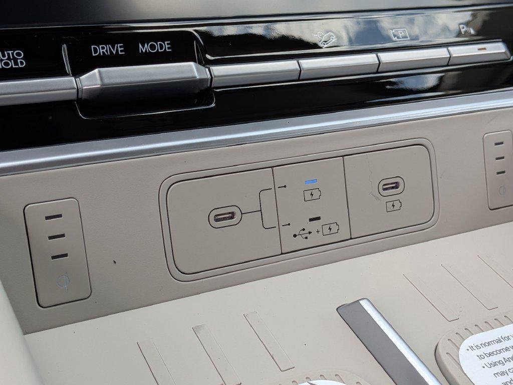 New 2027 White Hyundai Limited FWD image 32