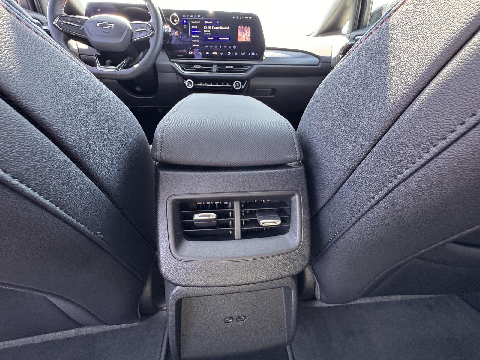 2026 Chevrolet Equinox EV RS - Photo 33
