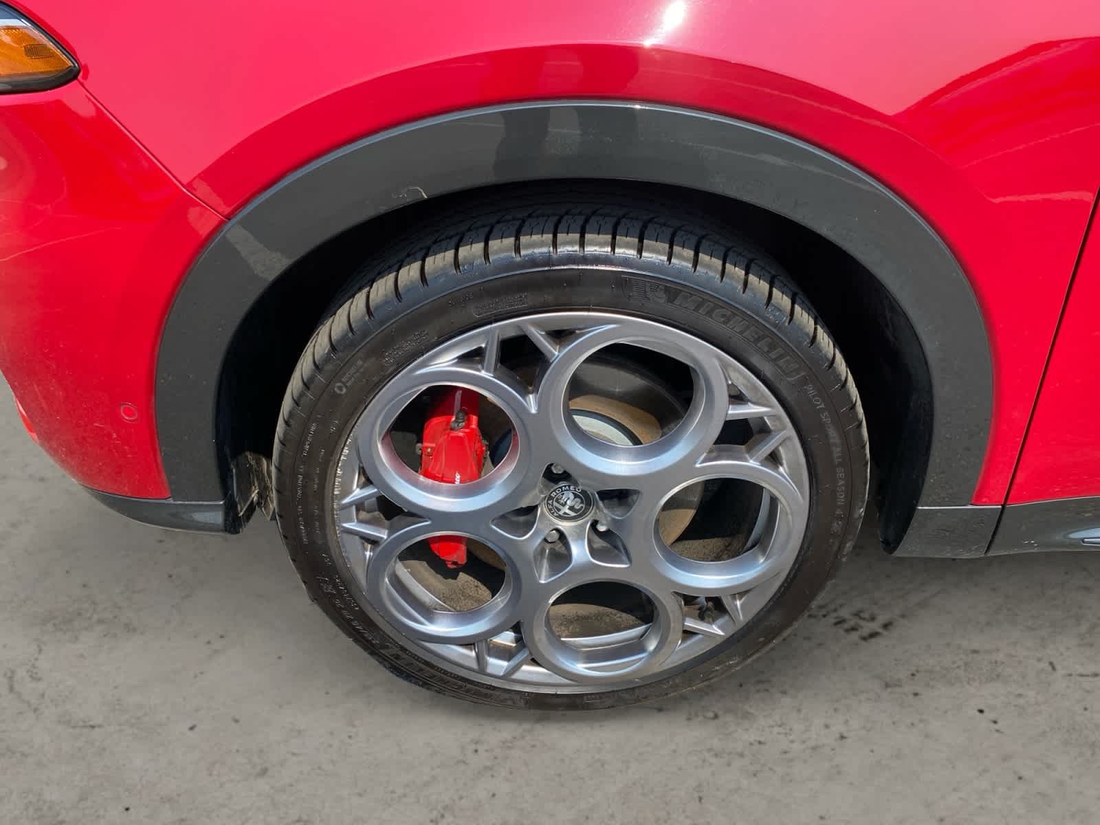 Used 2024 Alfa Rosso Alfa Romeo Veloce image 13