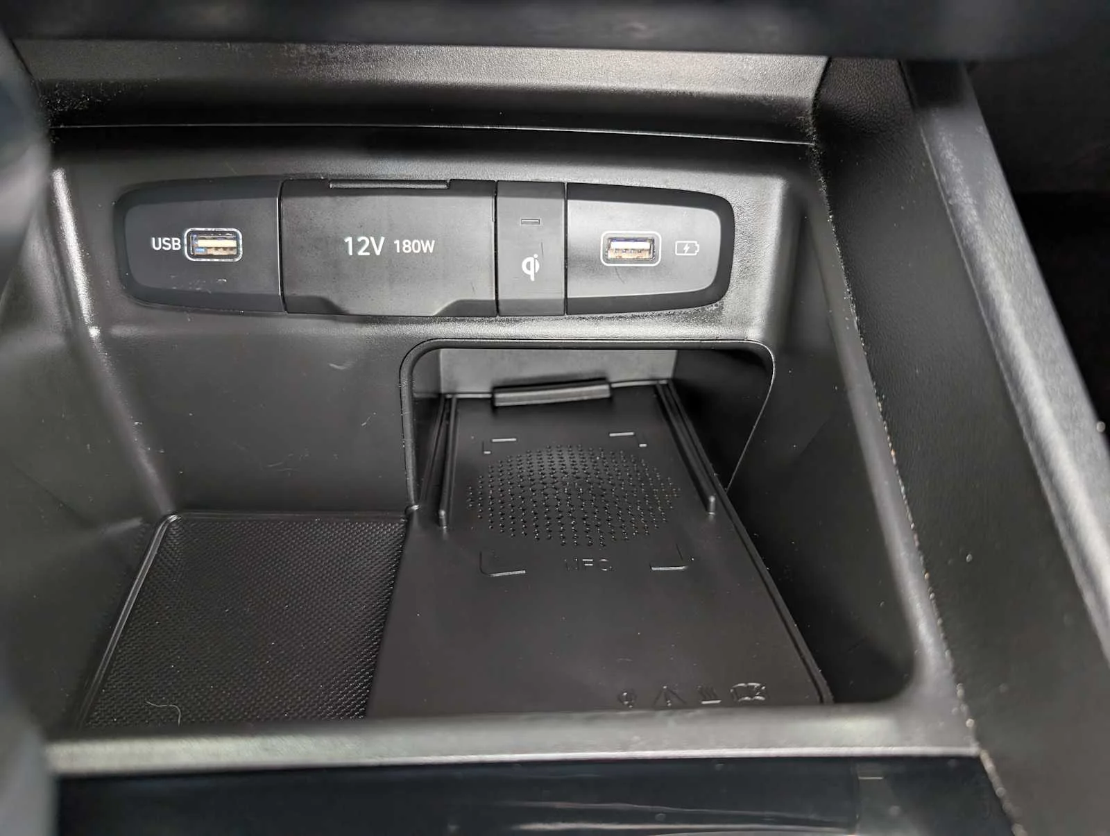 Used 2024 Dark Gray Metallic Hyundai SEL image 29