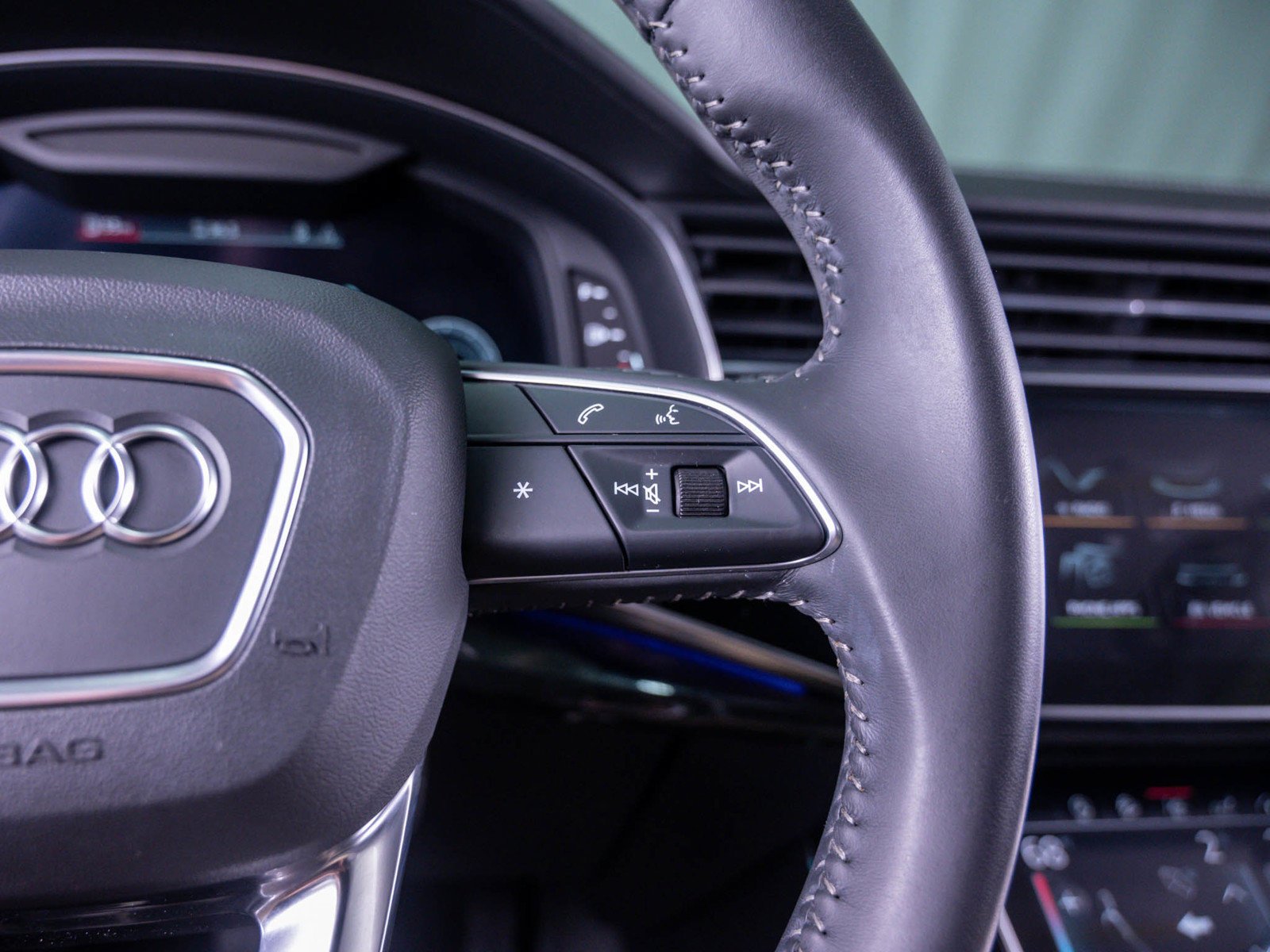 Used 2019 Daytona Gray Pearl Audi Prestige image 23