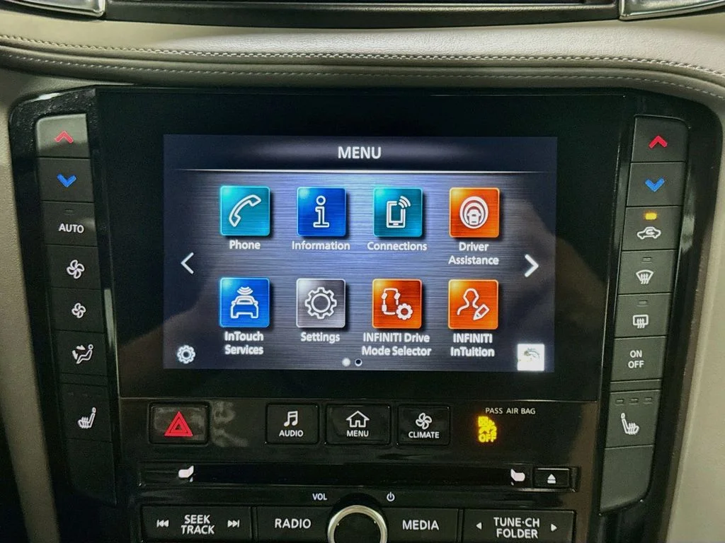 Certified Used 2023 Gray INFINITI LUXE image 15