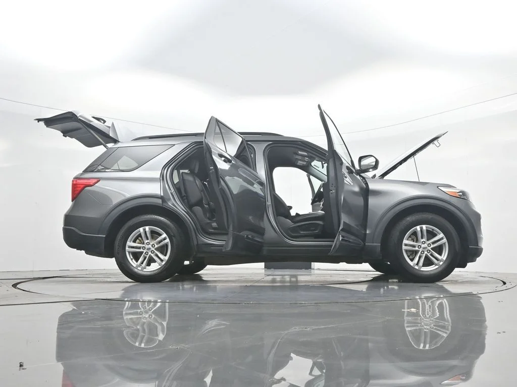 Used 2022 Carbonized Gray Metallic Ford XLT image 45
