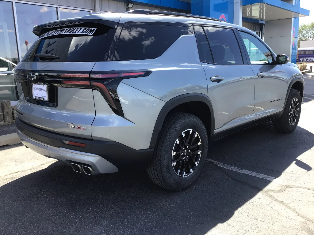 Used 2025 Sterling Gray Metallic Chevrolet Z71 image 5