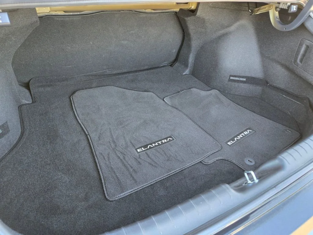 Used 2024 Abyss Black Hyundai SE image 13