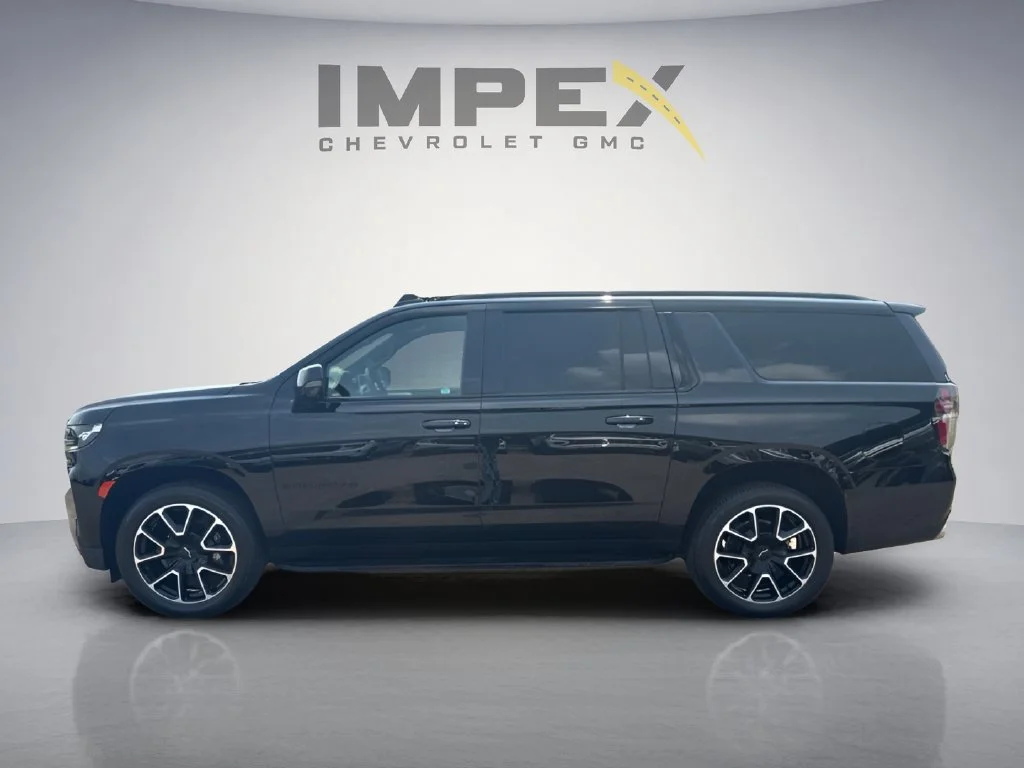 Used 2023 Black Chevrolet RST image 2