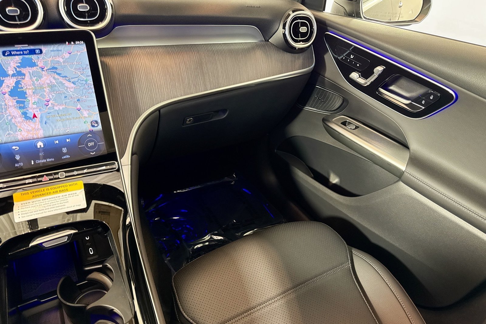 New 2026 Black Mercedes-Benz GLC 300 image 21
