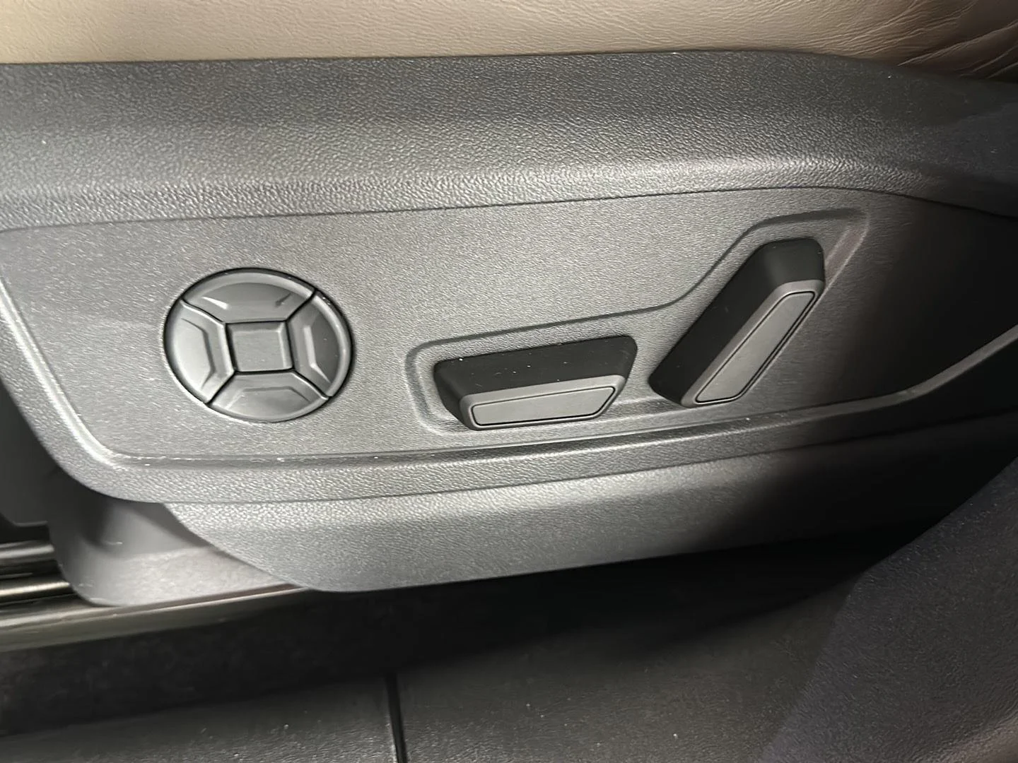 Used 2025 Mythos Black Metallic Audi Premium Plus image 20