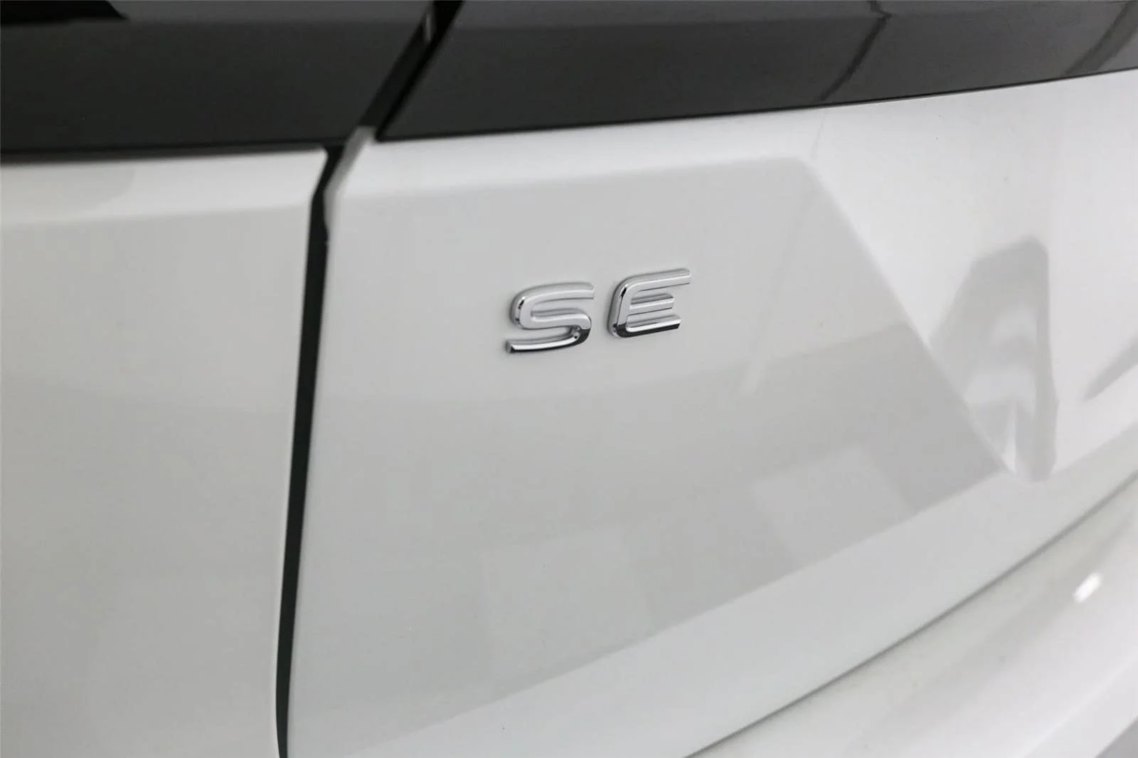 New 2026 Opal White Pearl Volkswagen 2.0T Peak Edition image 11