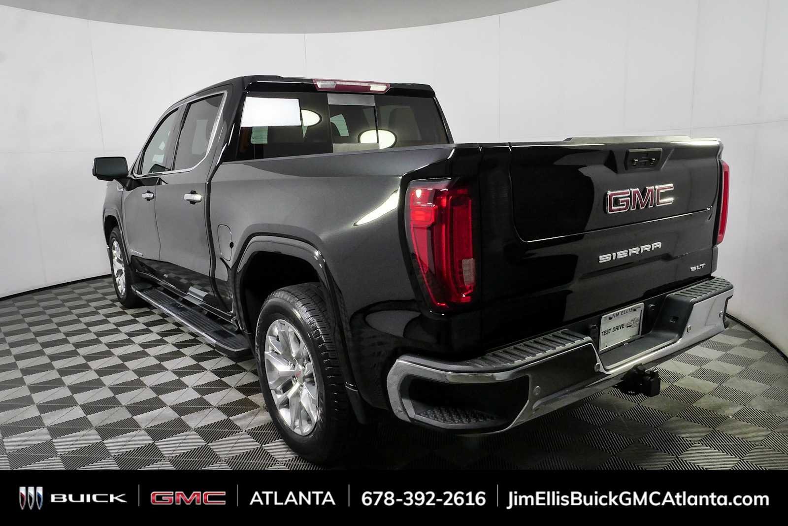 Used 2020 Onyx Black GMC SLT image 29