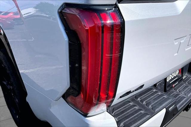 Certified Used 2026 WIND CHILL PEARL Toyota  image 25
