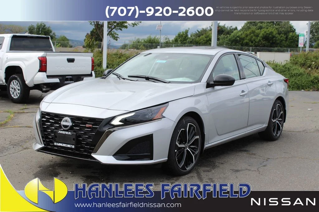 New 2025 Silver Nissan 2.5 SR image 3