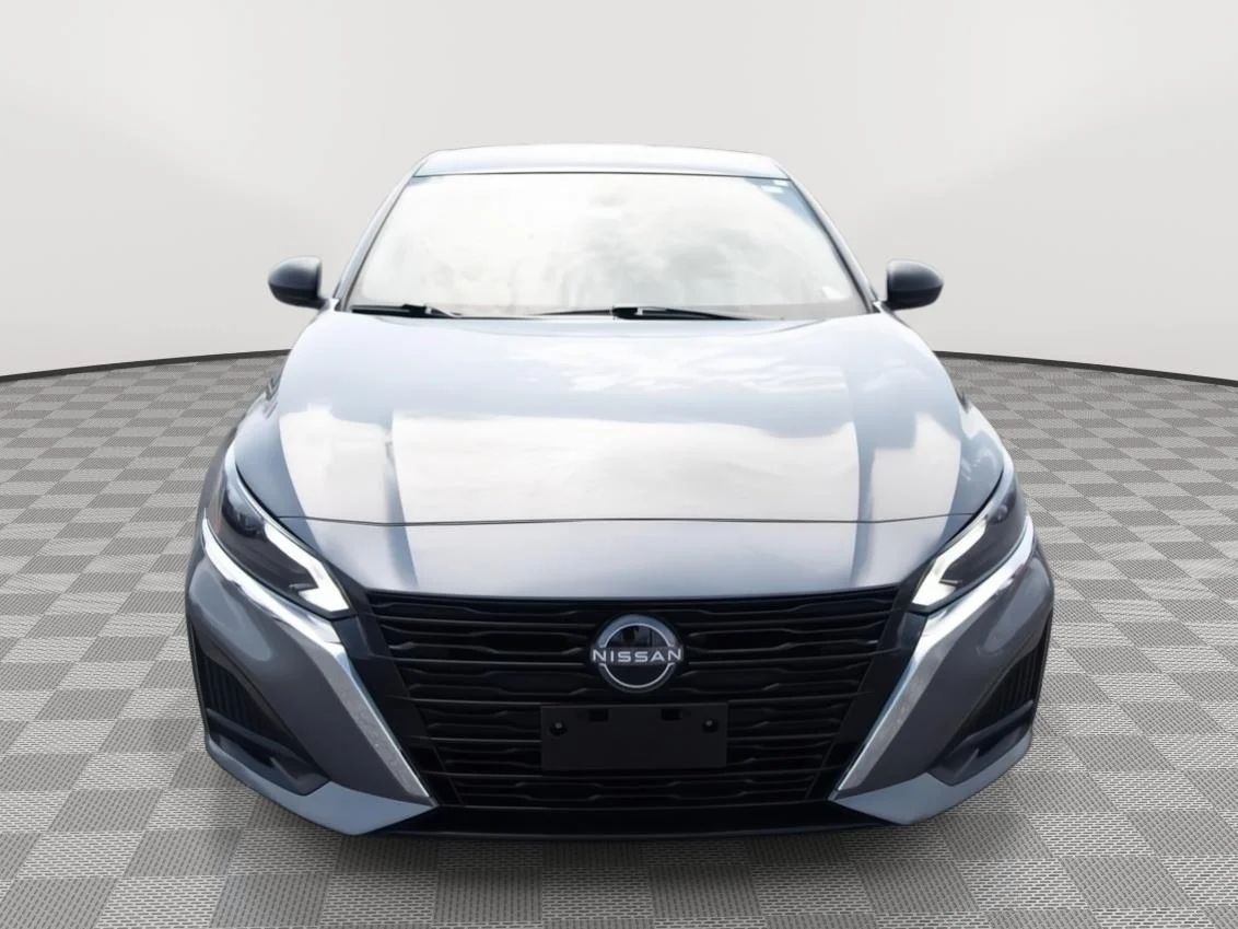 Used 2025 Gun Metallic Nissan SV image 2