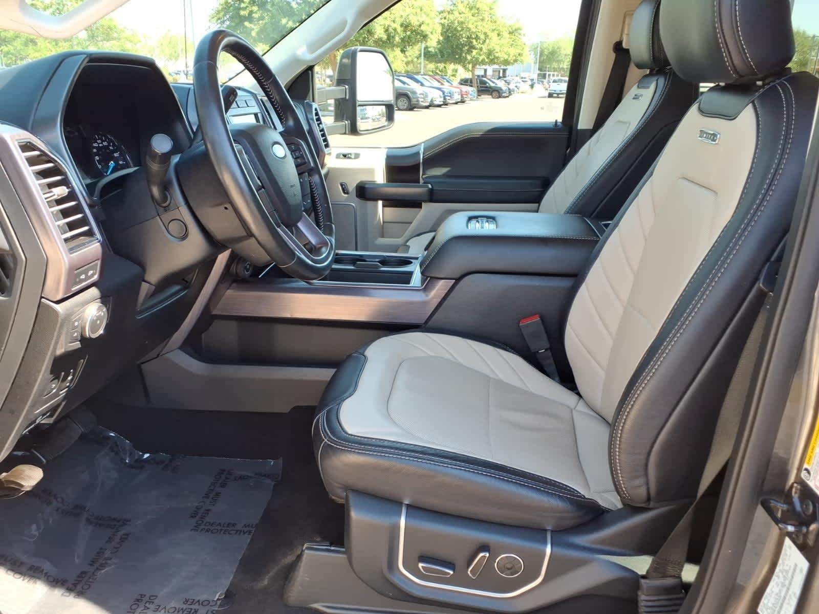 Used 2020 Magnetic Ford Limited image 31