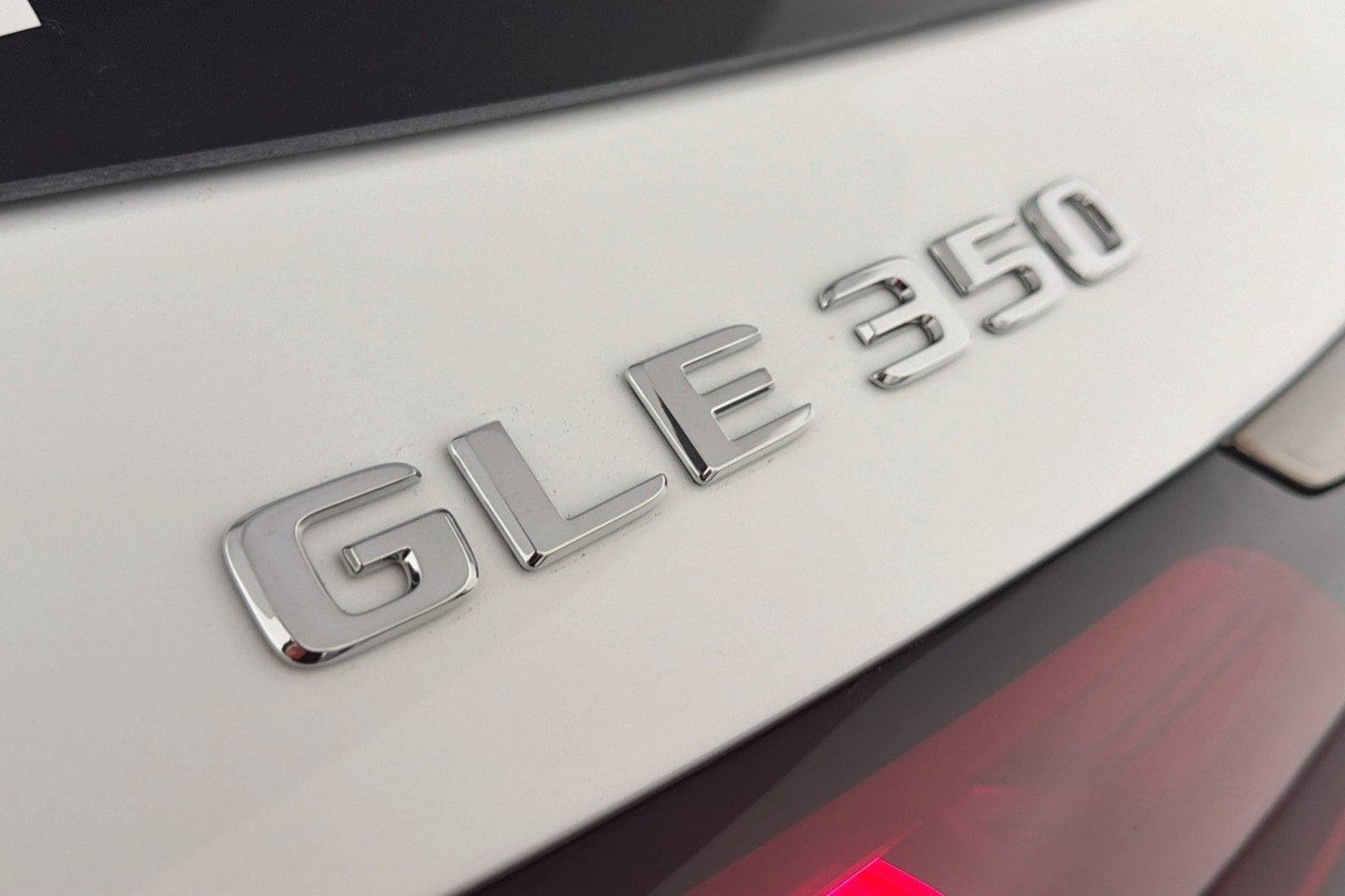 New 2027 Polar White Mercedes-Benz GLE 350 4MATIC® SUV image 8