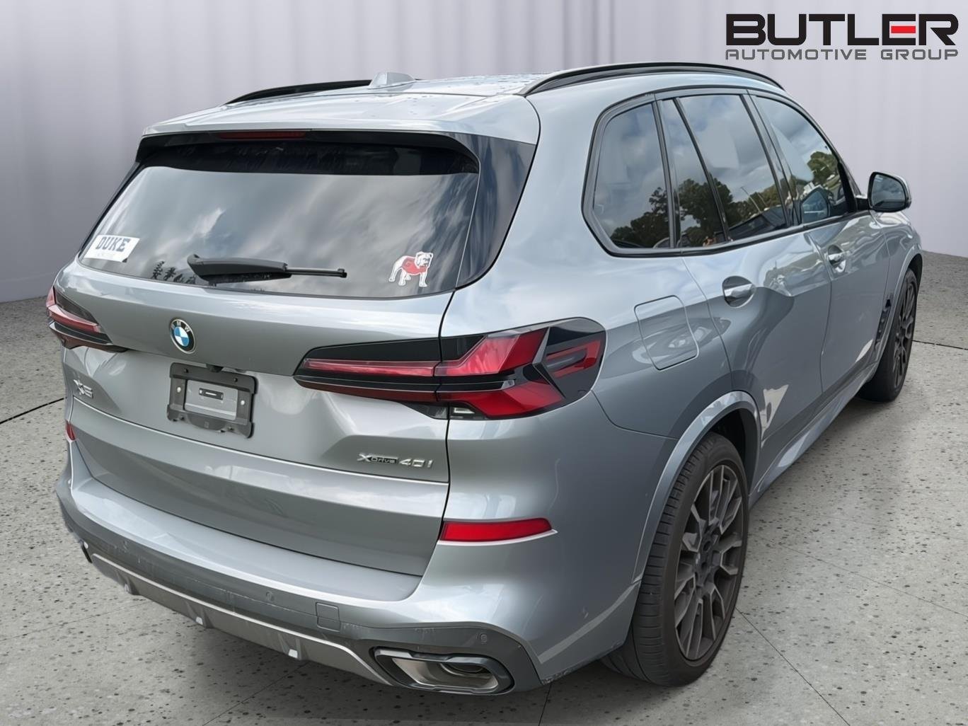 Used 2025 Skyscraper Grey Metallic BMW xDrive40i image 8