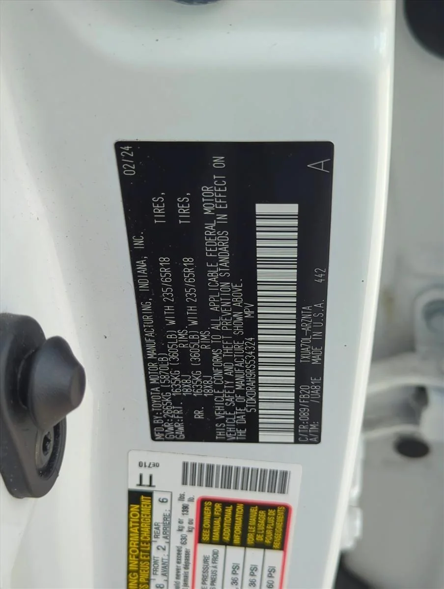 Used 2024 Wind Chill Pearl Toyota LE image 26