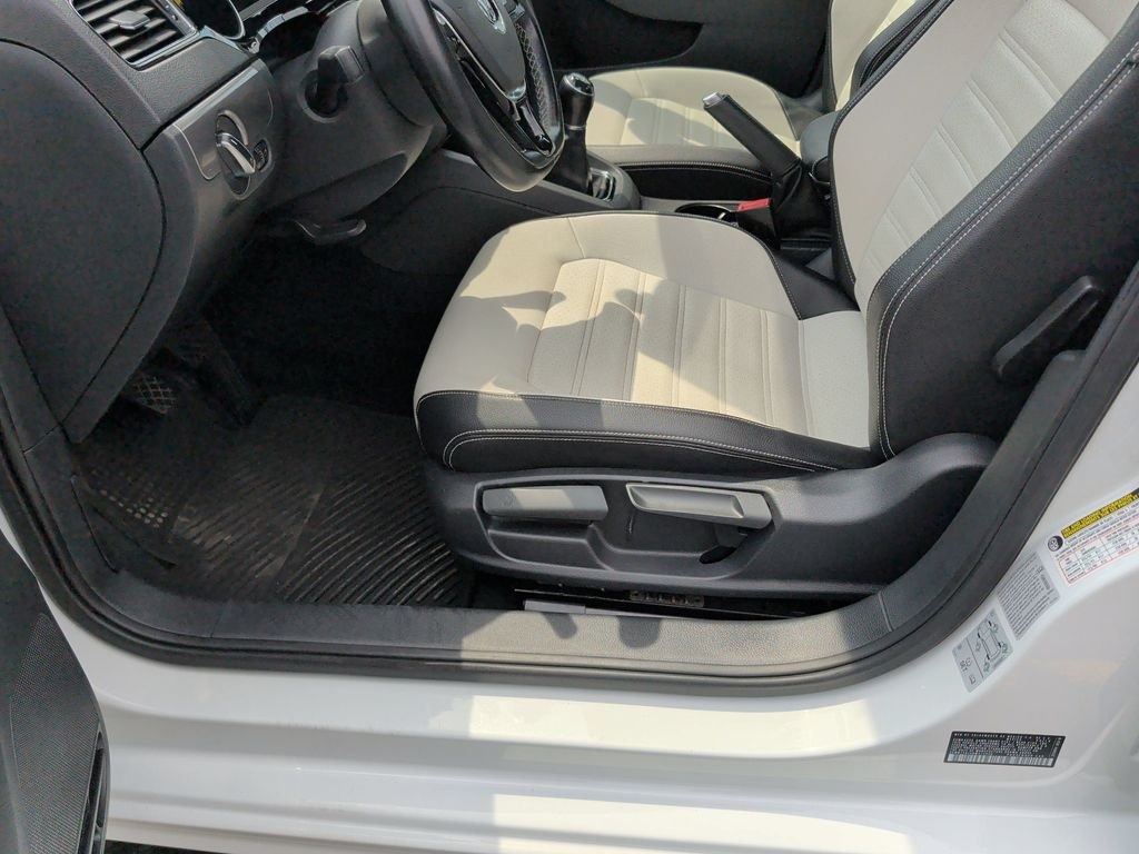 Used 2016 Pure White Volkswagen 1.8T Sport image 33