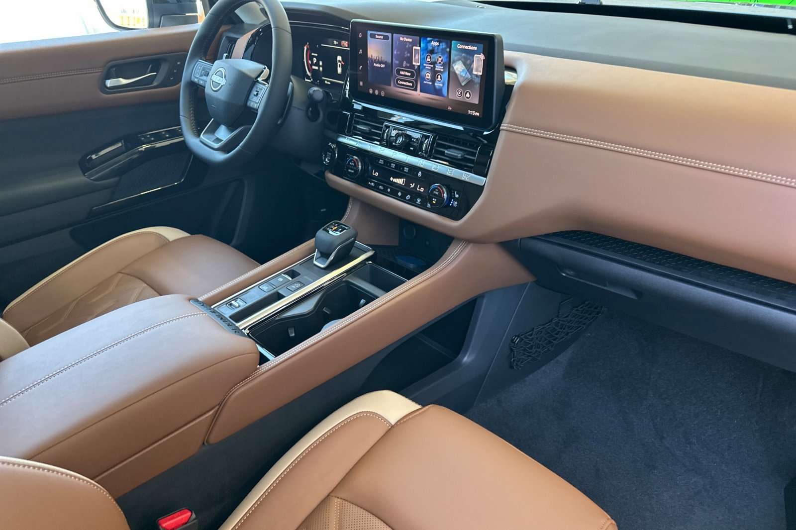 New 2026 Boulder Gray Pearl/Super Black Nissan Platinum image 17
