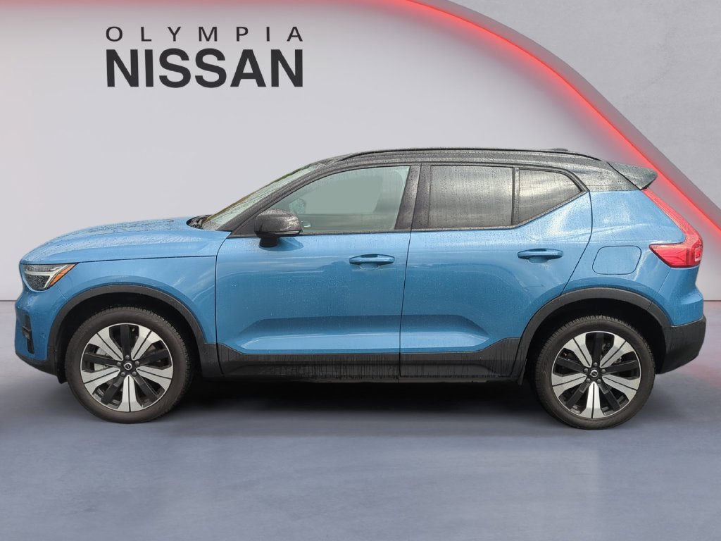 Used 2023 Blue Volvo Twin Plus image 2