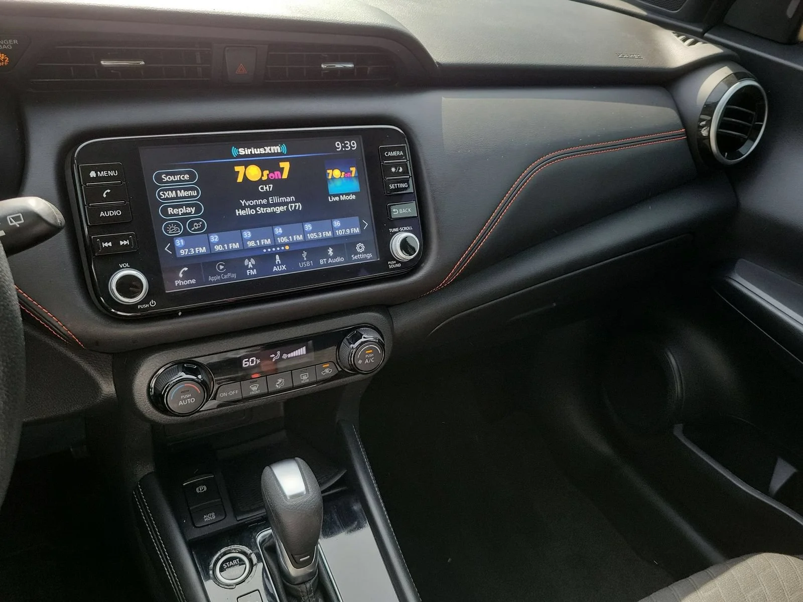 Used 2022 Black Nissan SR Xtronic CVT image 13