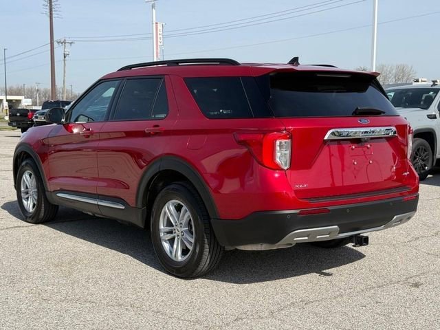 Used 2023 Red Ford XLT image 3