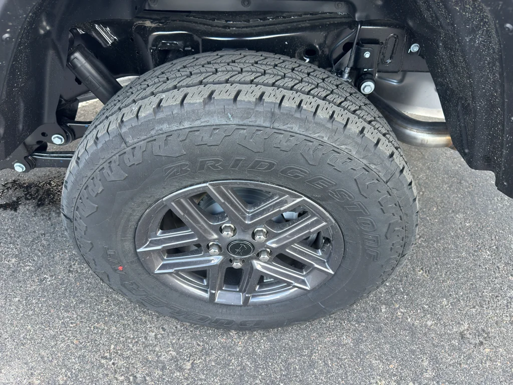 New 2026 Bright White Clear-Coat Exterior Paint Jeep Sport S image 30