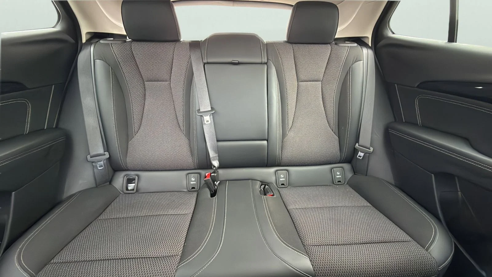 Used 2023 White Buick Preferred image 25