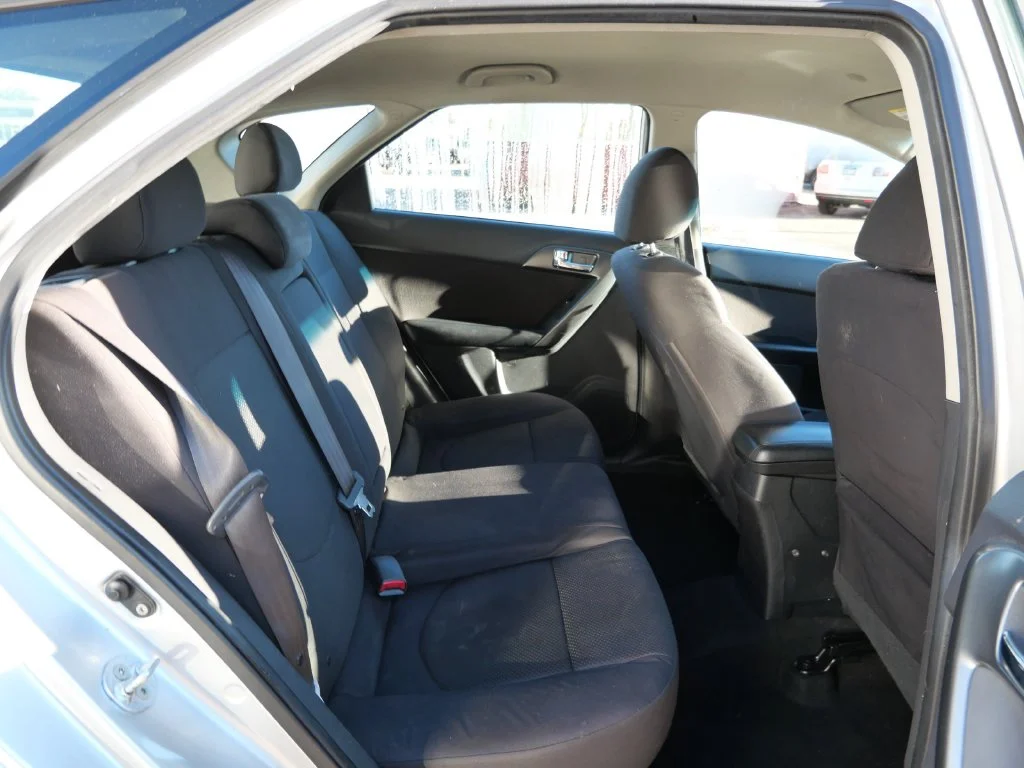 Used 2013 Silver Kia EX image 14