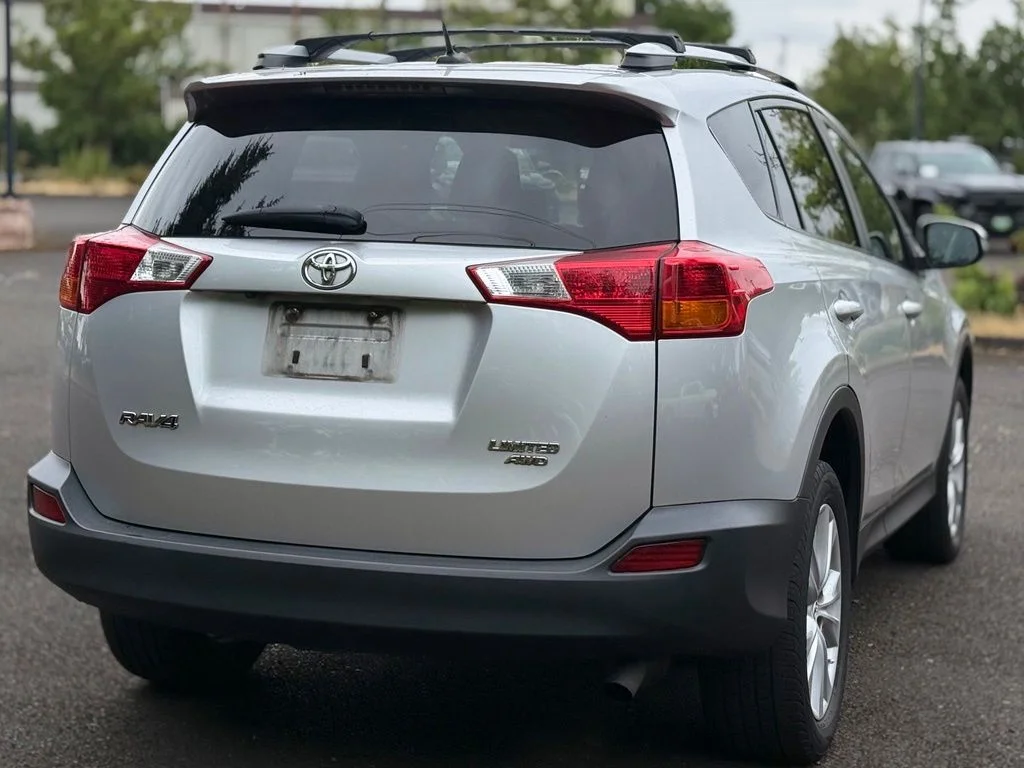Used 2015 Silver Toyota Limited image 5