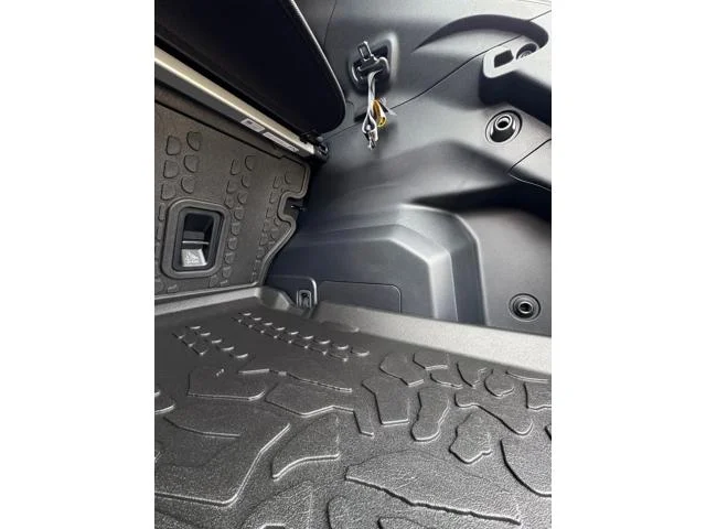 New 2026 CRYSTAL BLACK SILICA Subaru Wilderness image 12
