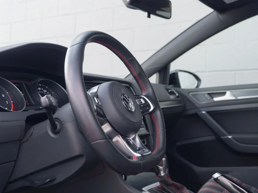 Used 2019 White Volkswagen 2.0T Rabbit Edition image 4