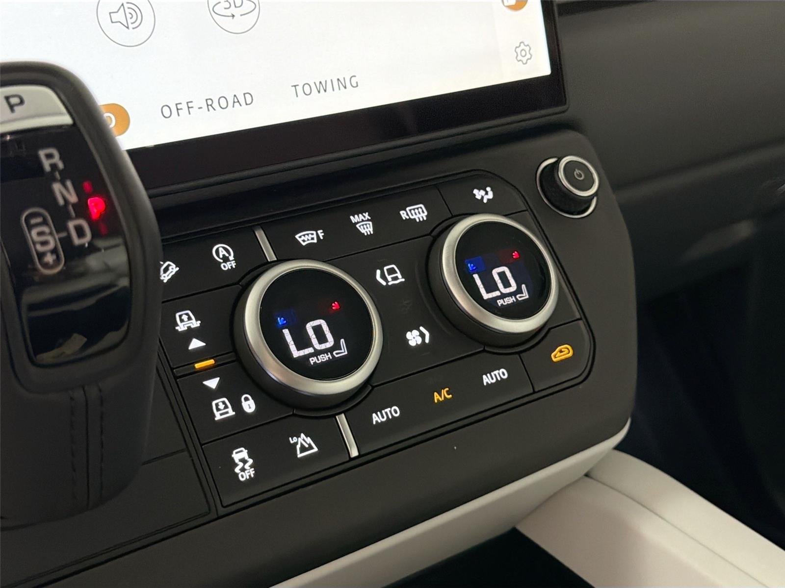 New 2026 Borasco Grey LAND ROVER X-Dynamic SE image 15