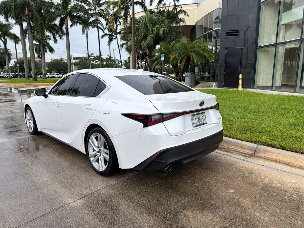 Used 2025 White Pearl Lexus 300 image 8