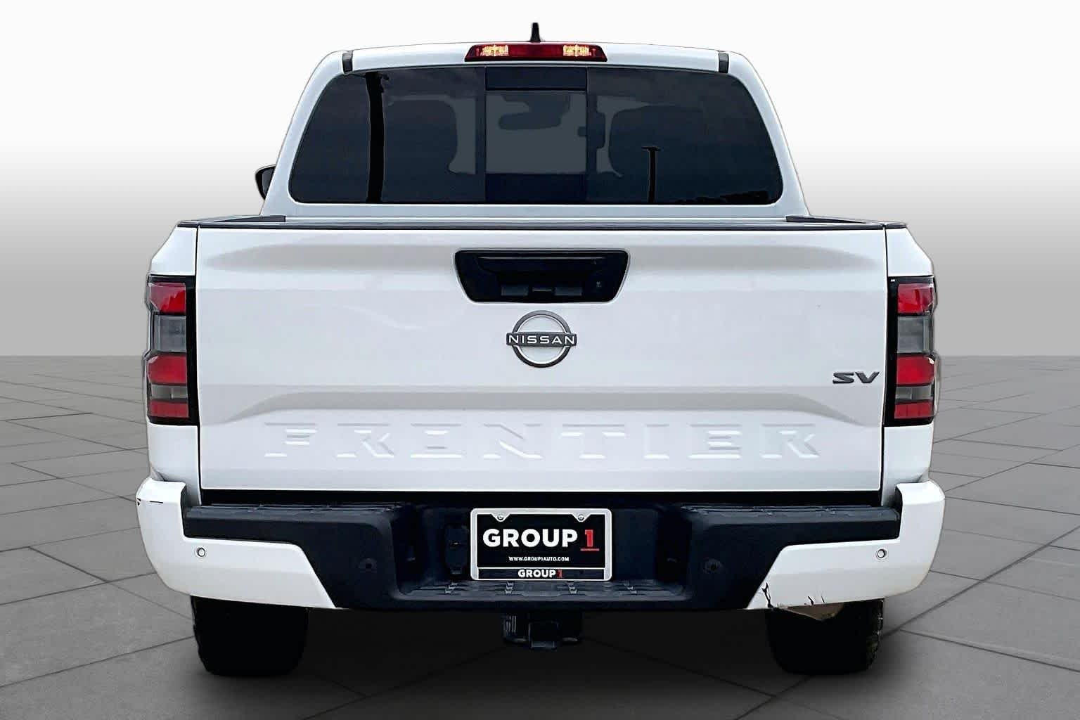 Used 2023 Glacier White Nissan SV image 5