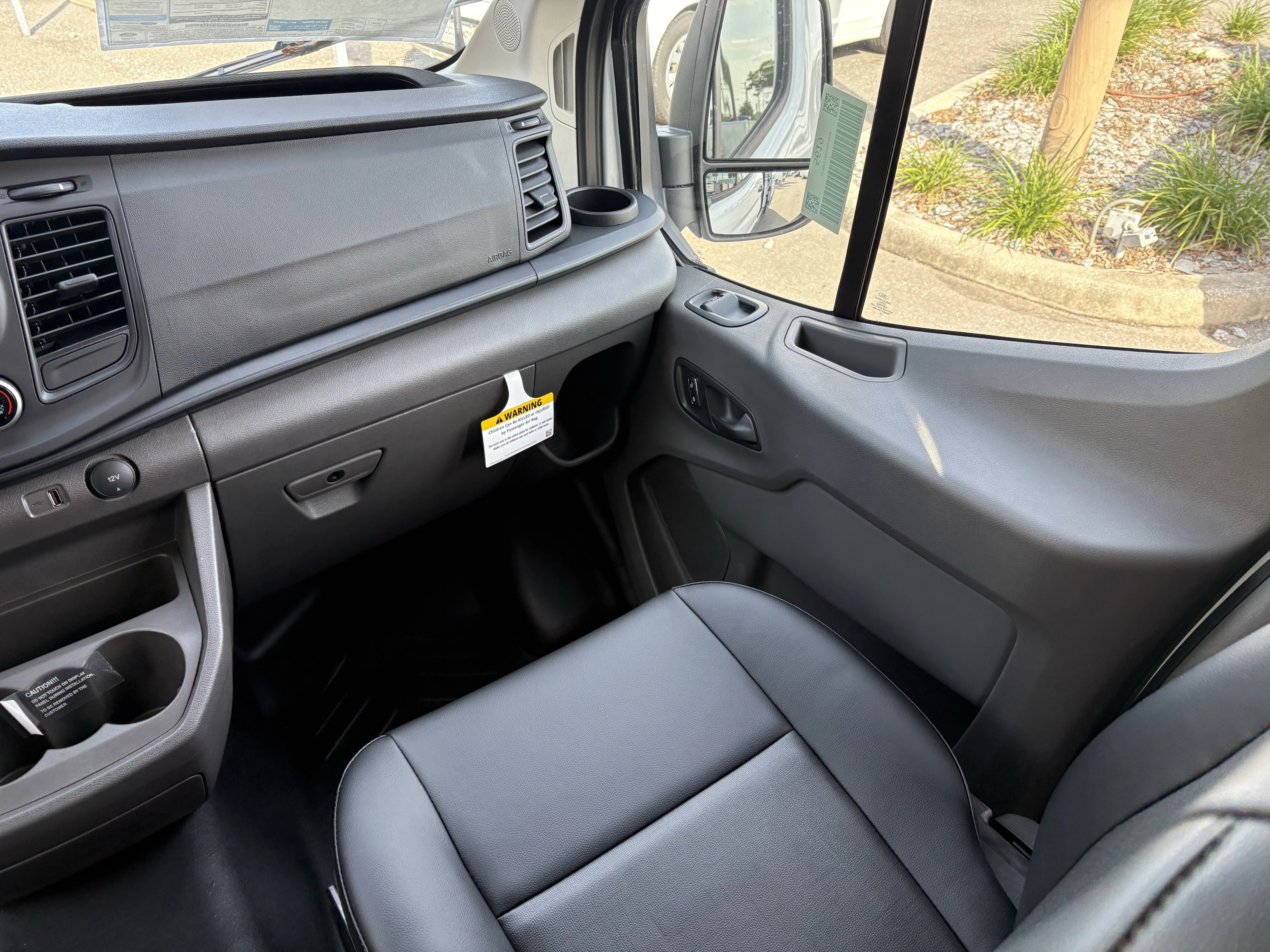 New 2025 Oxford White Ford Cargo Van image 17