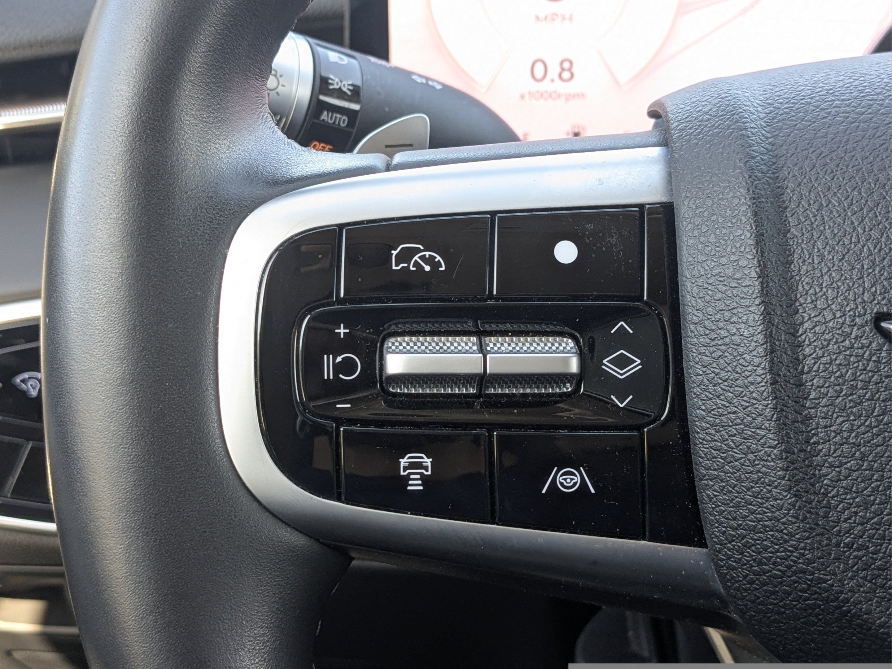 2026 GENESIS GV70 Standard - Photo 27