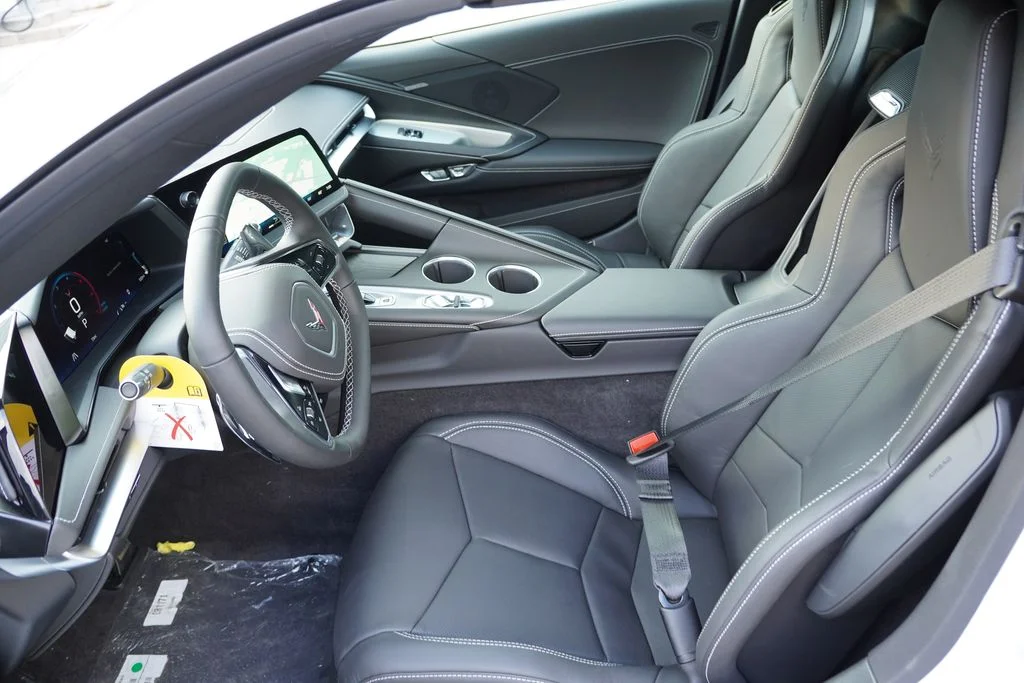 New 2027 Arctic White Chevrolet Stingray image 12