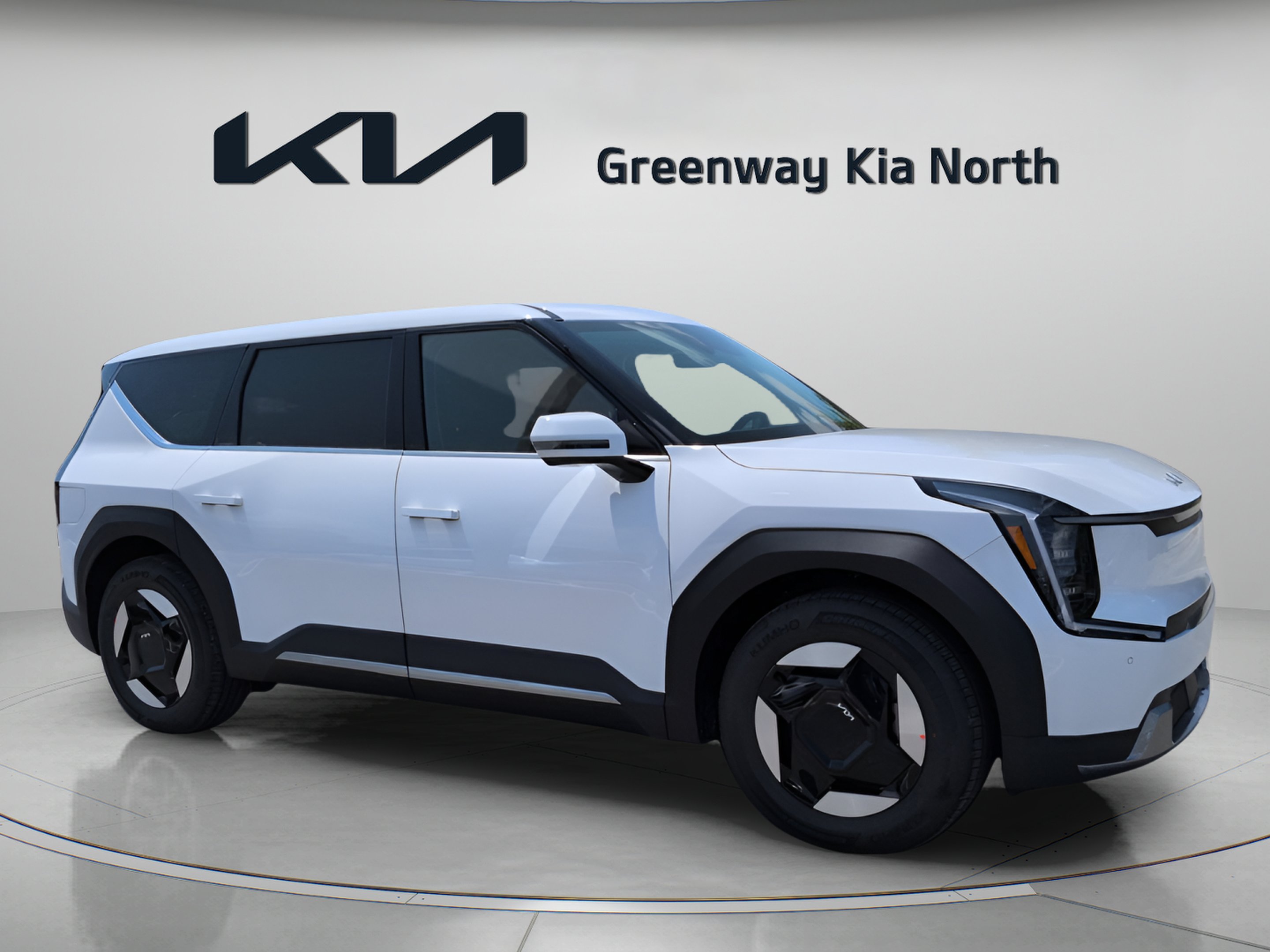 New 2026 Glacial White Pearl Kia Light RWD image 2